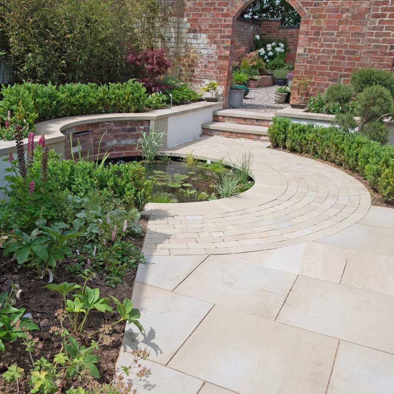 Graduate Gardeners - Cotswold Garden Construction since 1974