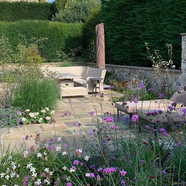 Graduate Gardeners - Cotswold Garden Construction since 1974