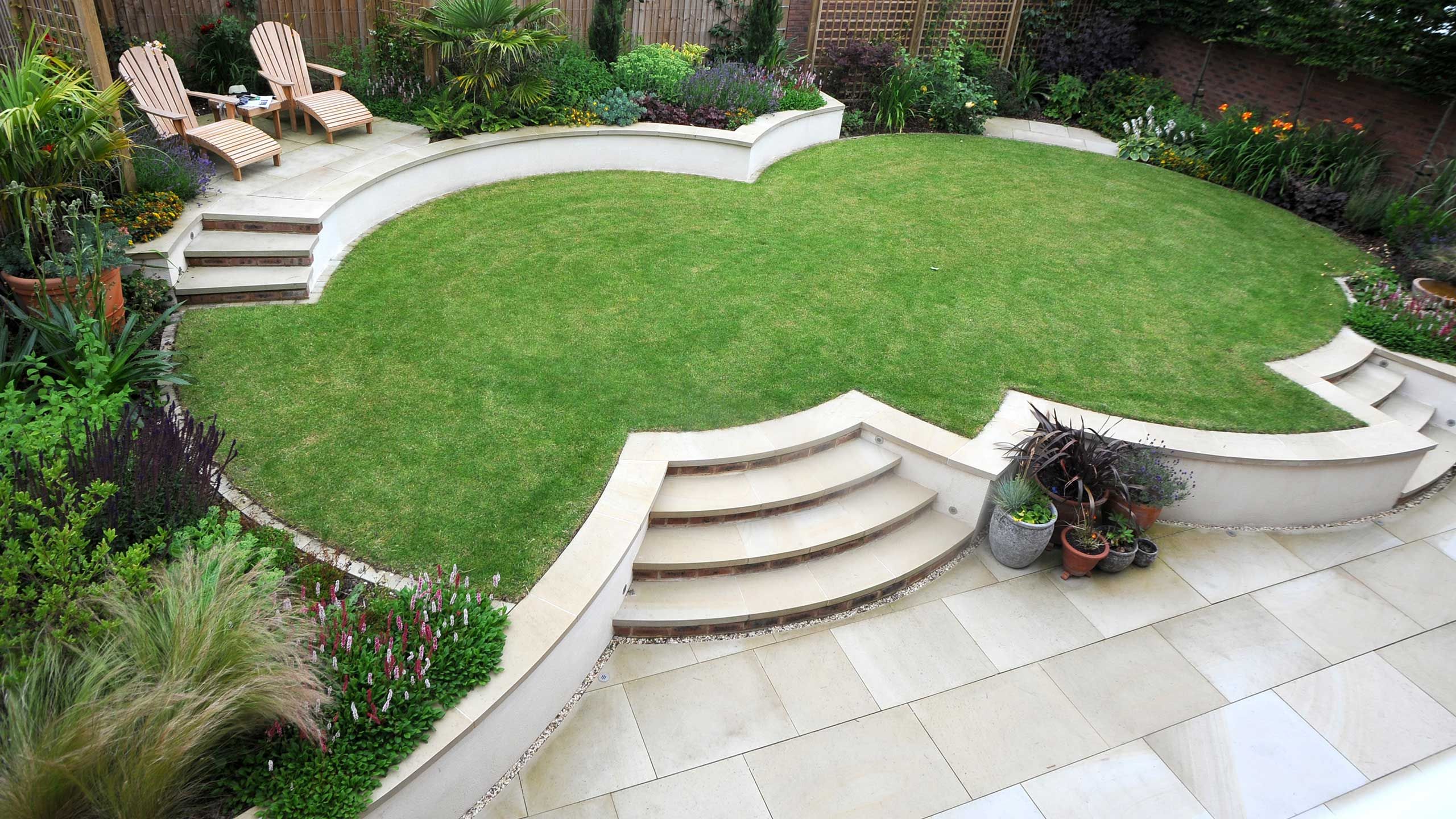 Contemporary garden design in Cheltenham & the South West