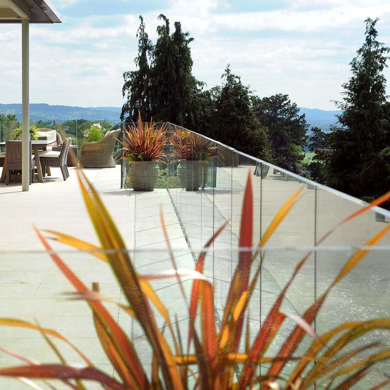 Graduate Gardeners - Cotswold Garden Construction since 1974