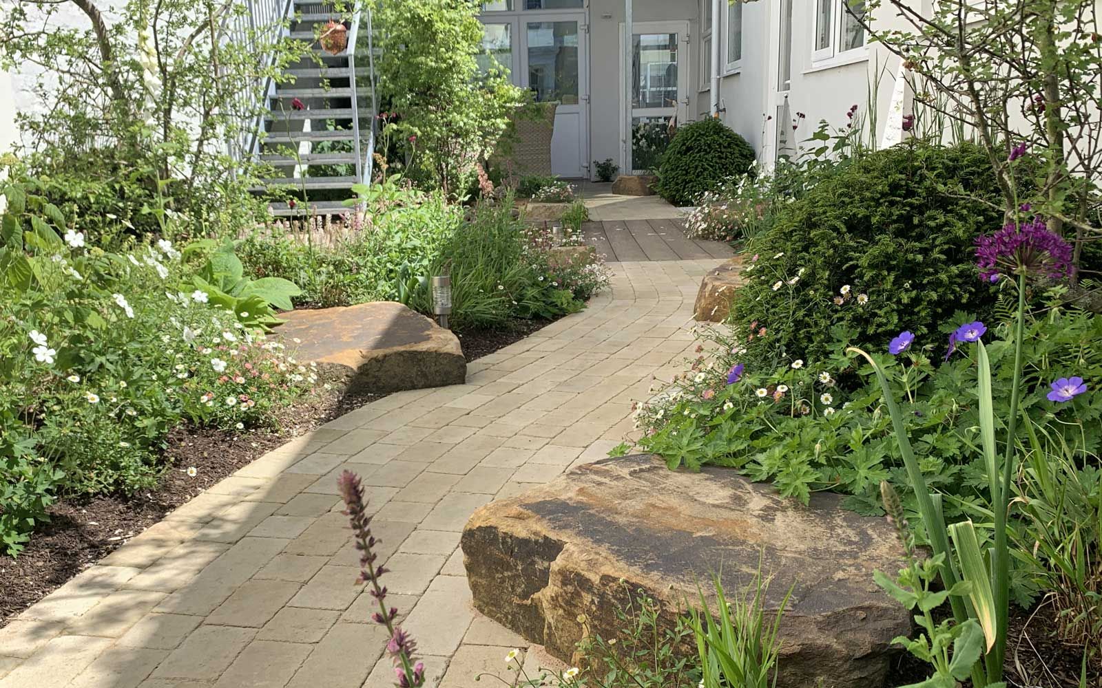 Bali 2022 Principal Garden Award under 30k from Designer Mark Draper & Graduate Gardeners