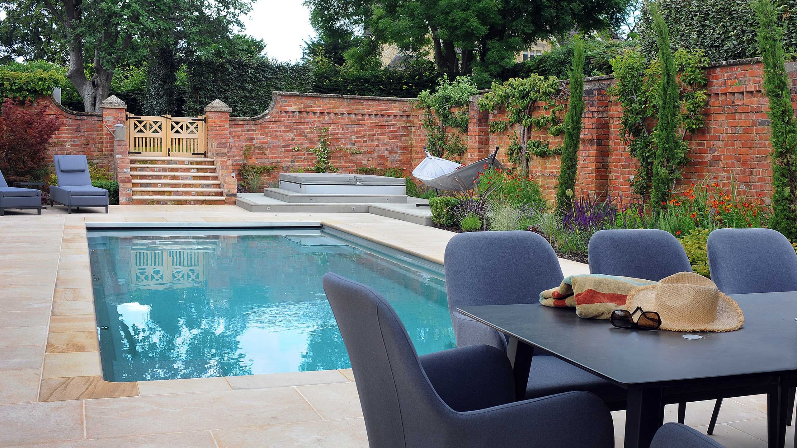 Graduate Gardeners garden design services Cheltenham