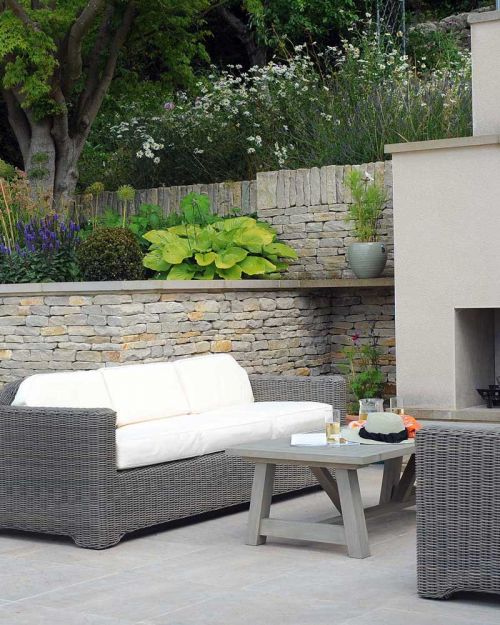 Country garden design with Cotswold stone walls & stonework