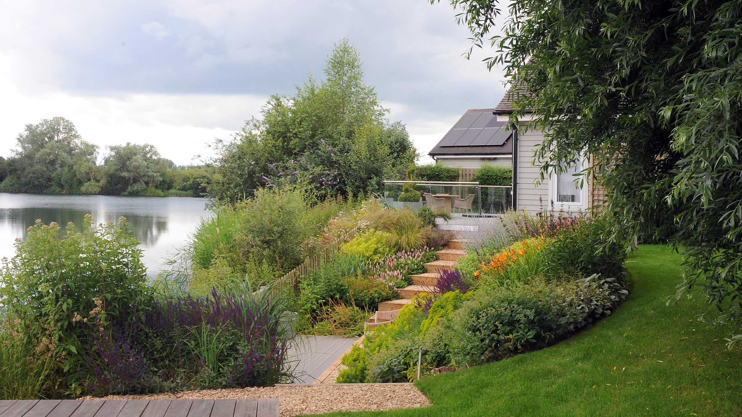 Large country gardens designed & built throughout Gloucestershire